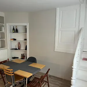 Appartement In Maison De Metre In Etterbeek, Bruxelles